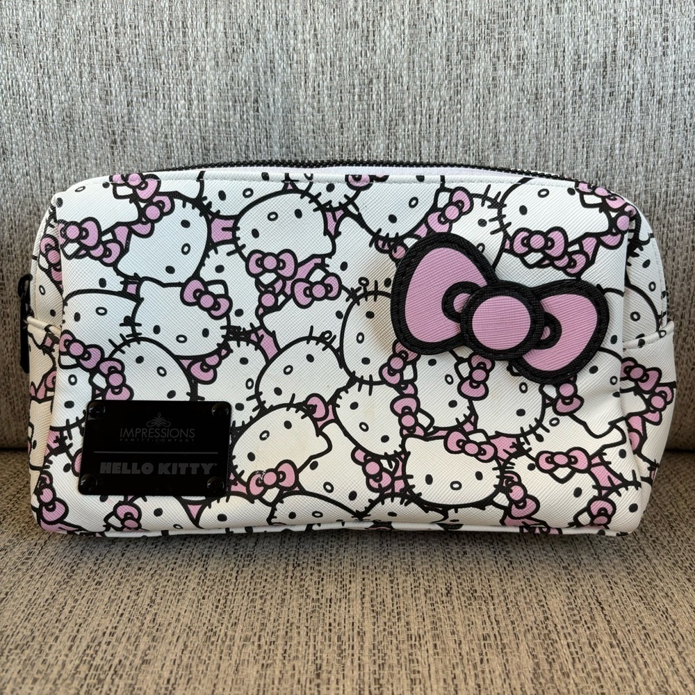Impressions X Hello Kitty Makeup Bag with Bow‎ Detail